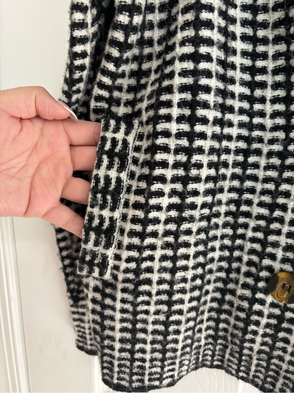 Rachel Zoe Black and White Knit Houndstooth Double-Breasted Blazer - Picture 3 of 3